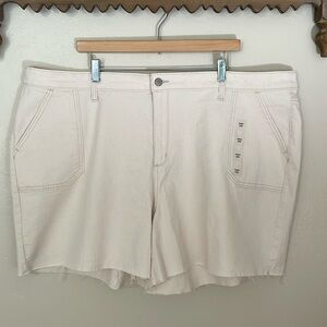 NWT Sonoma High Rise Shorts. 24W